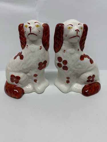 Pair staffordshire wally - of,