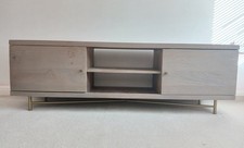 Swoon Halle Large TV / Media