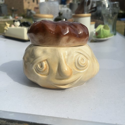 Sylvac vintage pottery bread - vintage,