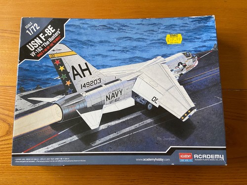 Academy 12521 usn 8e - academy, f-8e