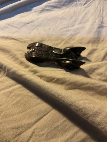 Hot wheels batmobile toy - toy, car