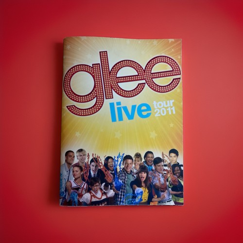 Glee live 2011 tour program - live,