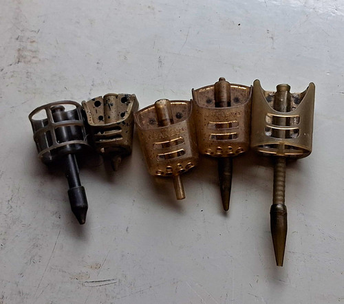 Coarse fishing feeders - feeders, x5