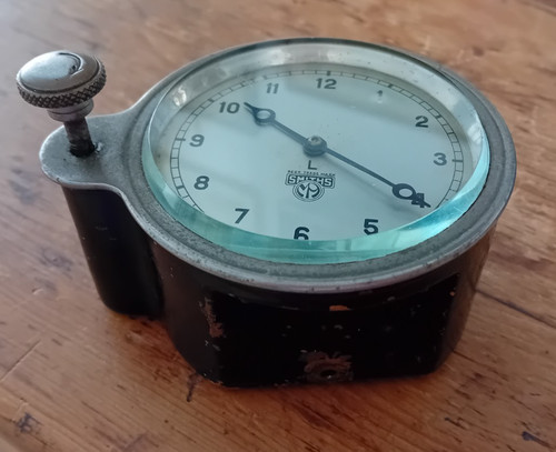 Antique vintage smiths day - l,