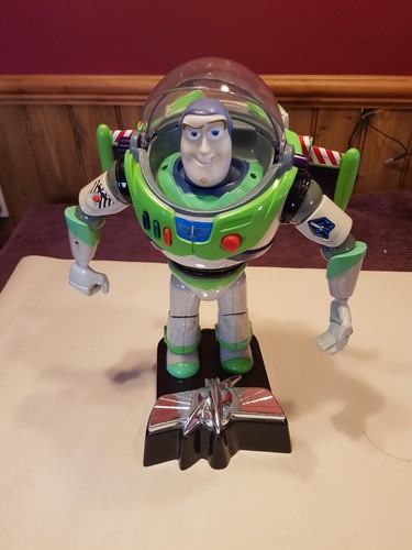 Buzz lightyear collectible - lightyear,