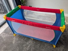 Hauck Compact Travel Cot with