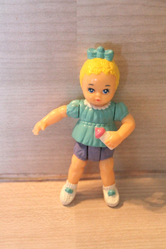 Playskool dollhouse blonde - dollhouse,
