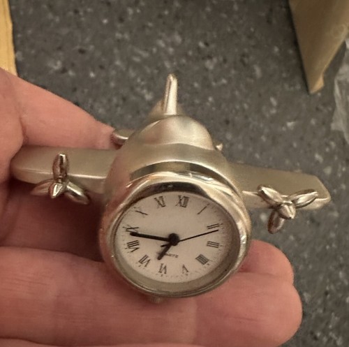 Vintage oag quartz aeroplane - vintage,