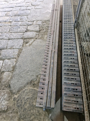 Boxed style metal lintel - style,