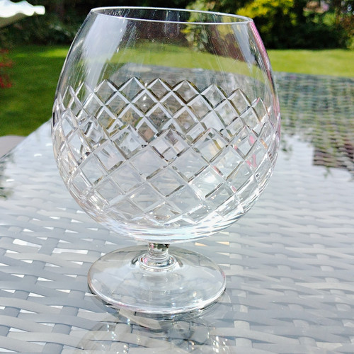 Clear cut crystal - clear,