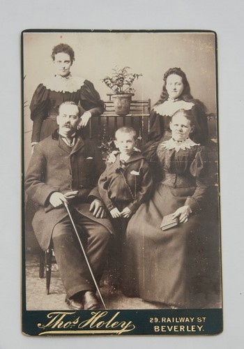 Cabinet card victorian - of,