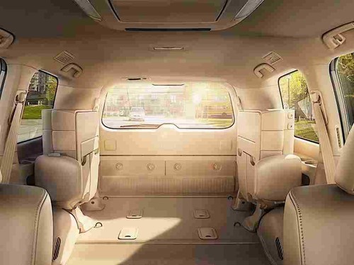 Toyota land cruiser 200 v8 - land,