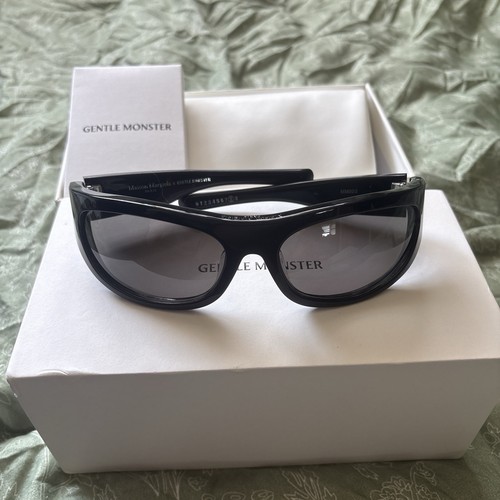 Gentle monster maison - gentle, x