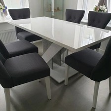 Extendable Dining Table