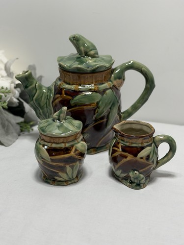 Vintage frog tea - frog, w/