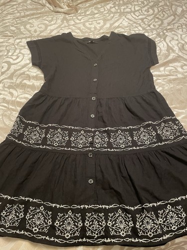 Women next black white - women’s,