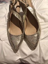 Ladies Brand New Wallis Gold Shoes UK Size 5