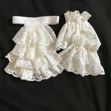 Jabot cravat and wrist cuffs in white lace-equestrian/fancy dress/theatre