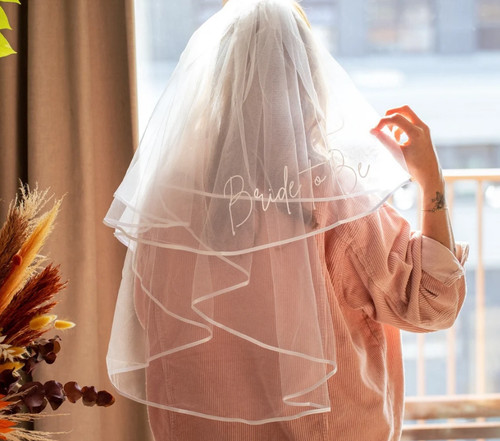 Bride veil hen - to, be