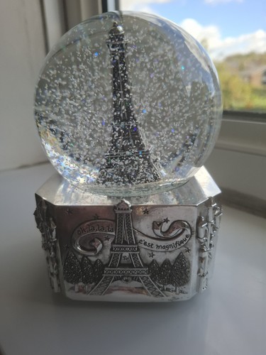 Snow globe vintage style - globe, vintage-style