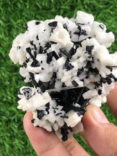 Striking mineral specimen - striking,