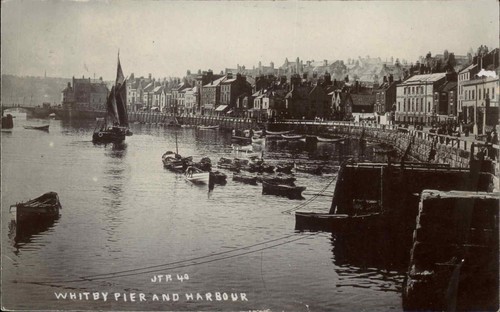 Whitby pier yorkshire harbour - whitby,
