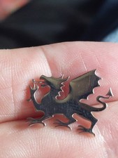 Chrome English or Welsh Dragon badge - 25mm diameter 
