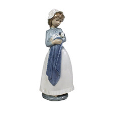 Nao Lladro Lady Maid Holding
