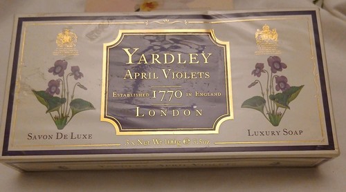 Vintage yardley april - yardley,