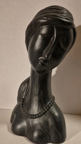Lady bust with - bust, pearls