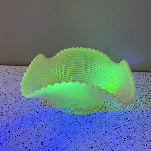 Vintage fenton uranium - vintage, glass