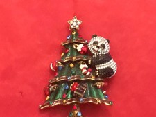 BUTLER & WILSON LARGE VINTAGE