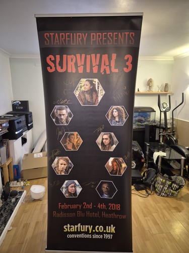The 100 signed - signed, convention
