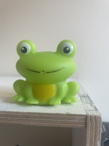 Lil frog contact mic - lil,