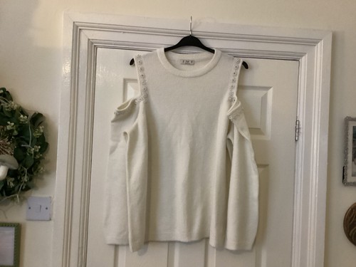 Lovely cream cold shoulder - lovely,