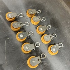 Small Plastic Pulleys X 10
