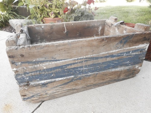 Military explosives bomb wood - military,