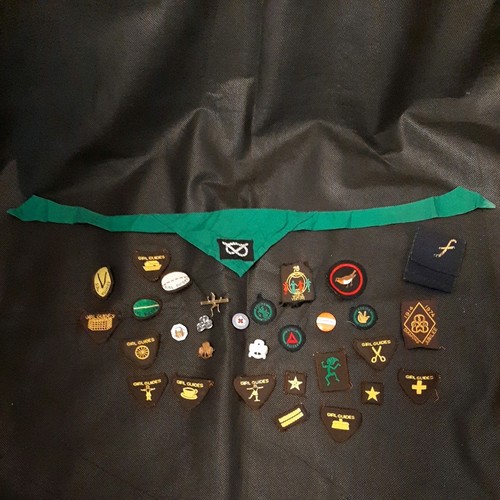 Job lot vintage girl - lot, guides