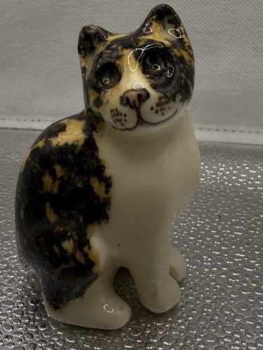 Winstanley tortoiseshell and - winstanley,