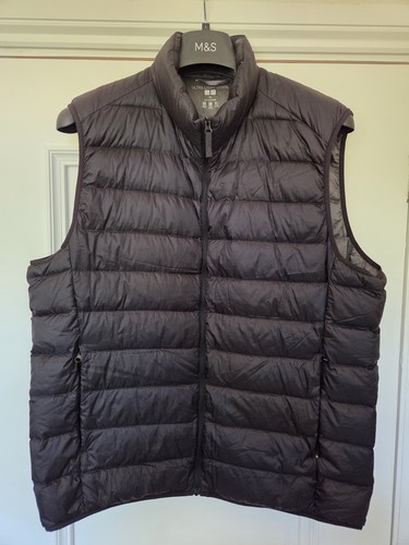 Uniqlo men black gilet size - men's,