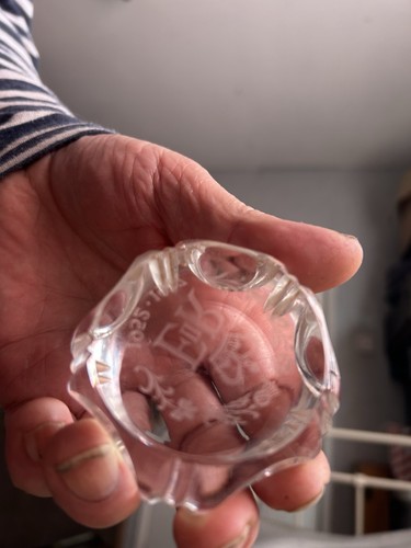 Queen elizabeth paperweight - ii,