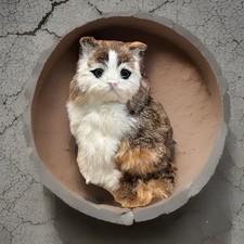 VTG Realistic Tabby Cat Statue