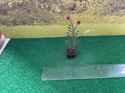 Vintage britains lead - vintage, floral