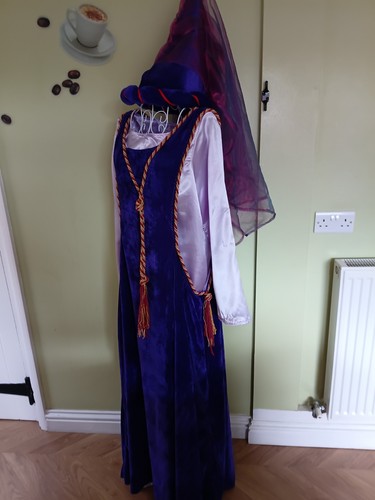 Medieval dress and - medieval,