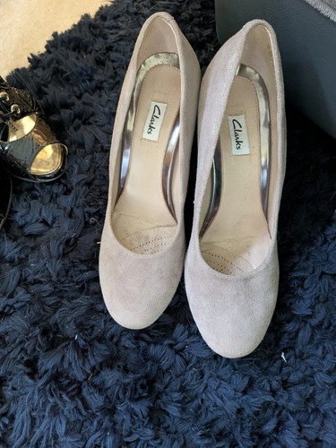 Six pairs shoes a - six, in
