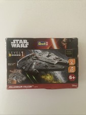 Star Wars The Force Awakens Millennium Falcon Build & Play Kit