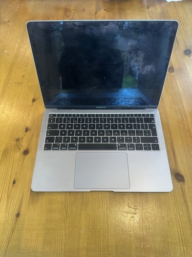 Apple macbook air 2018 - 13”,