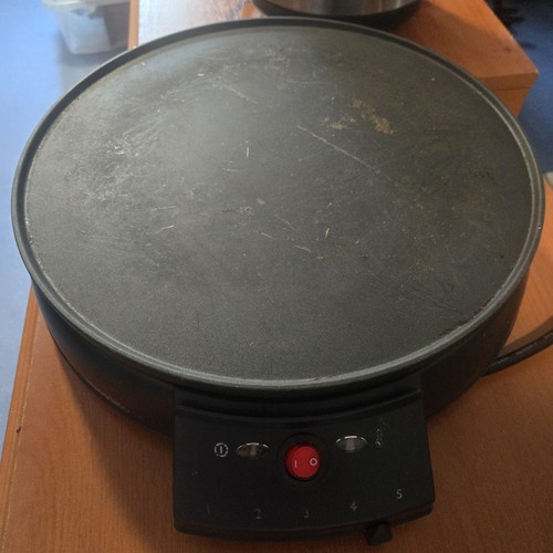 Breville electric crepe maker - crepe,
