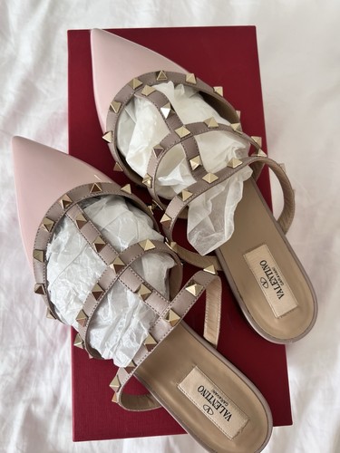 Authentic valentino garavani - authentic,