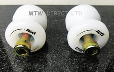 SUZUKI GSXR1000 K1 K2 K3 K4 2001-2012 R&G WHITE REAR PADDOCK STAND BOBBINS  
